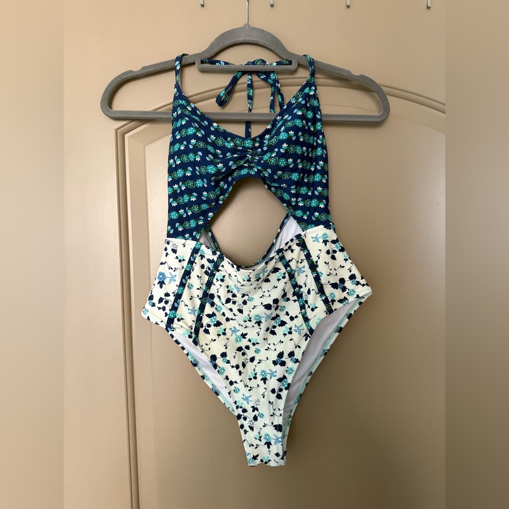 Cupshe Floral One-Piece Swimsuit